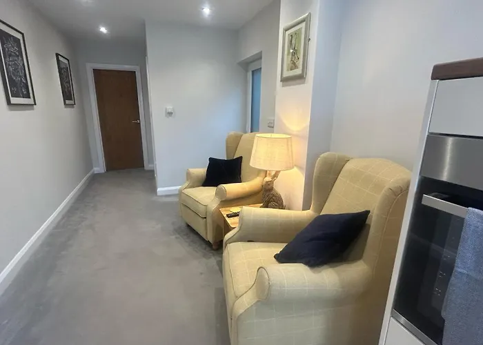 The Nest - Lower Broadheath